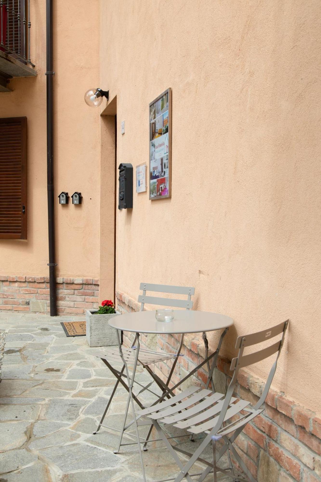 Casa Graziella- Appartamenti Vacanze Portacomaro Eksteriør bilde